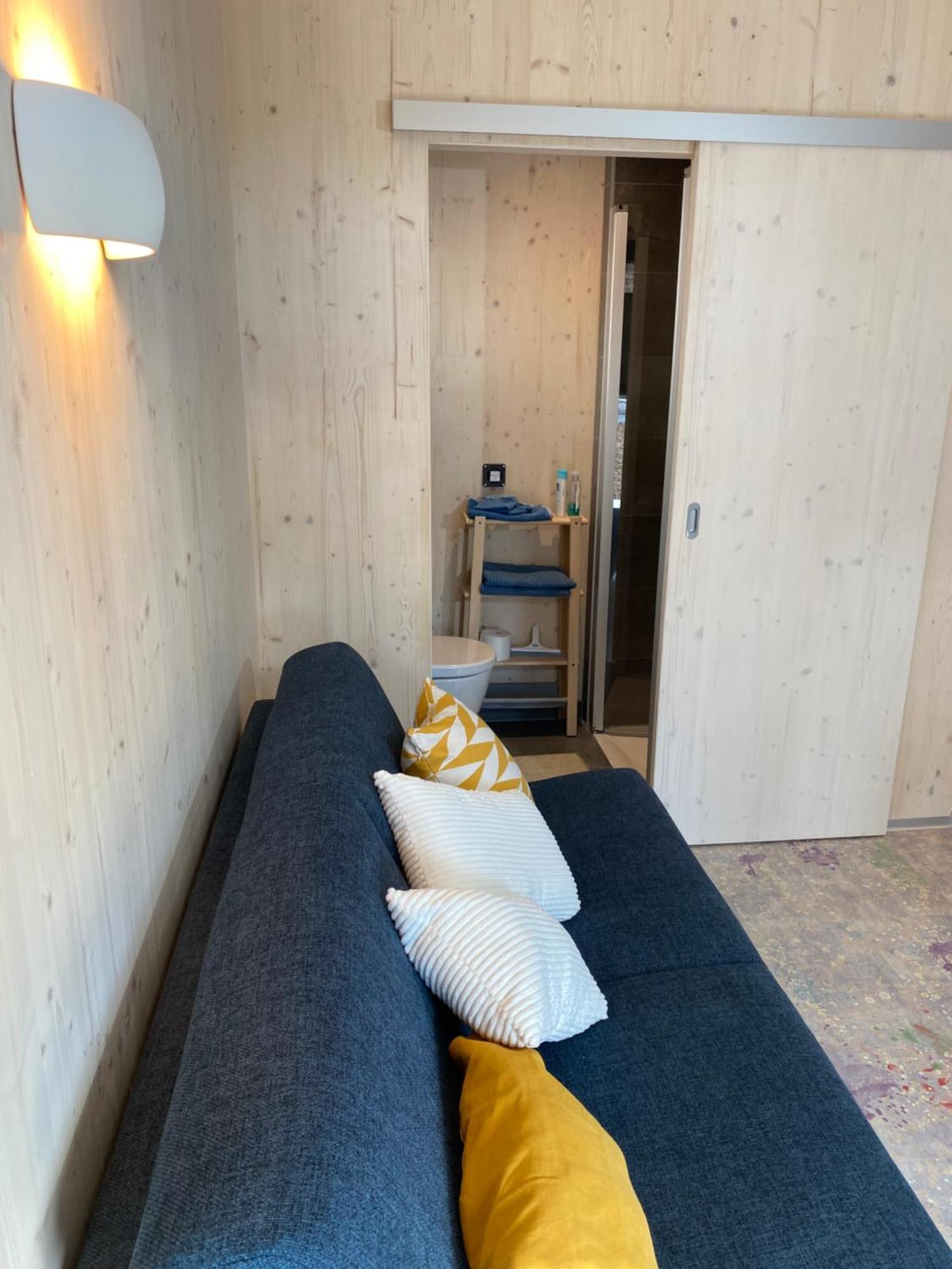 Auf Wolke 7 - Gaeste-Studio Im Mini House In Ch-4556 Aeschi So Exterior foto